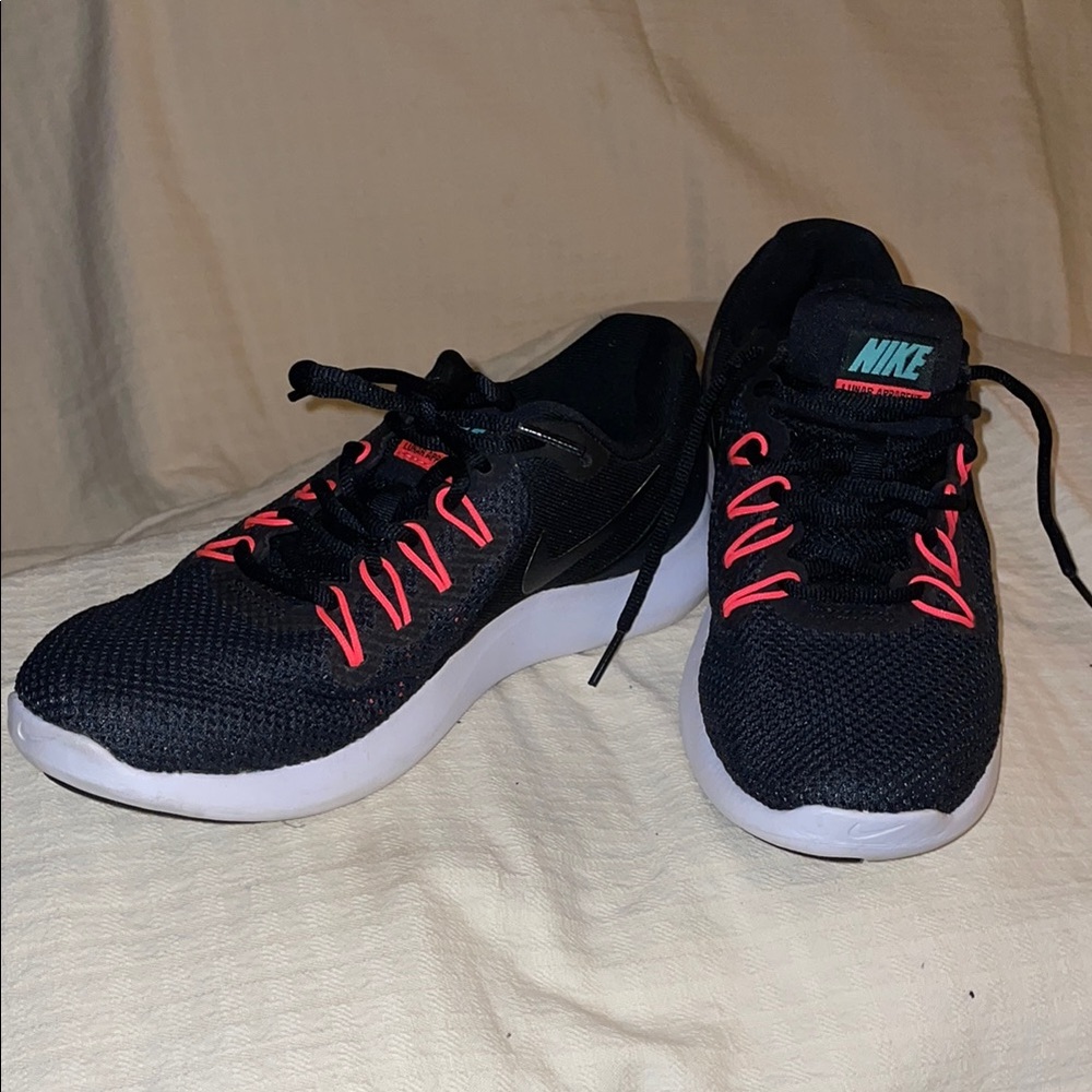 Nike Lunarlon/Lunar Apparent Sneakers